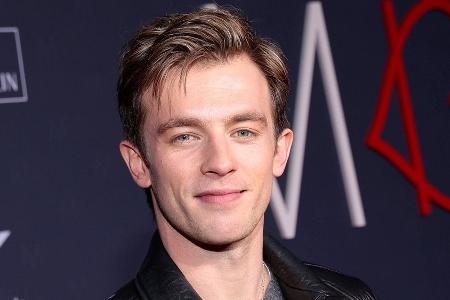 Spionage-Serie für BBC und ZDF: Jannis Niewöhner spielt Stasi-Offizier