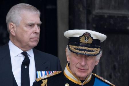 Britische Regierung will Ex-Prinz Andrew aus der Thronfolge schmeißen