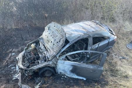 Foto des ausgebrannten Fahrzeugs