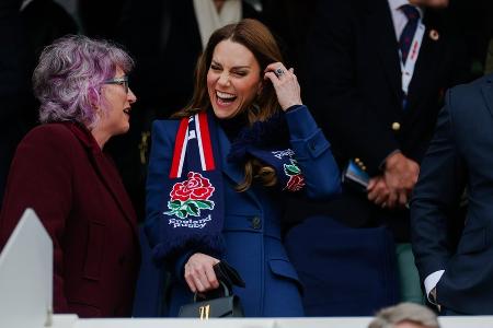 Während Chaos um Andrew: Prinzessin Kate strahlt bei Rugby-Spiel