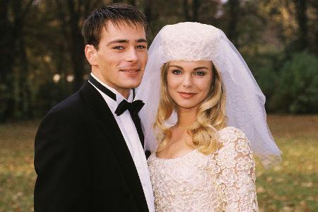 Saskia Valencia (1993 - 1996)