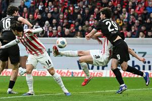 Ginter trifft: Harmloses Gladbach verliert in Freiburg