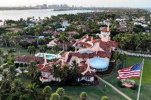 Der US-Präsident hält sich am Wochenende oft in seinem Anwesen Mar-a-Lago auf. (Archivbild)