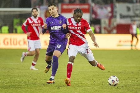 Randale im Ost-Derby: Cottbus springt an die Spitze