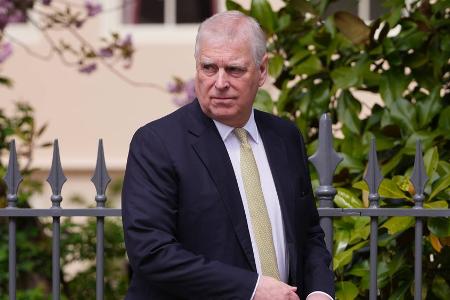 Angestellte sollen Ex-Prinz Andrew mit 
