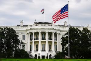 US-Regierungskreisen zufolge soll für EU-Importe in die Vereinigten Staaten ein Zoll von zehn Prozent gelten. (Archivfoto)