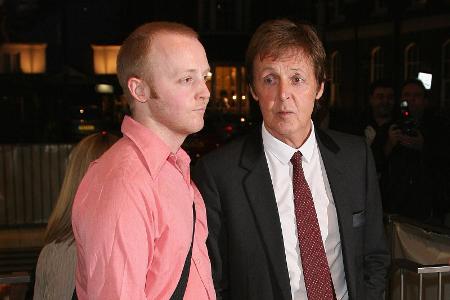 Papas große Fußstapfen