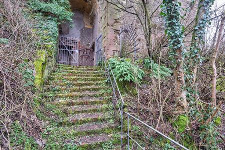 Der Tatort von damals ist eine Art Lost Place, das einstige Arbeitszimmer des preußischen Generals und Festungsbaumeisters Aster. 