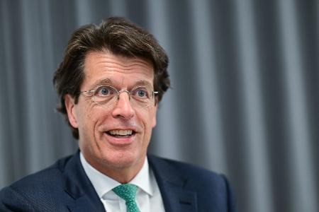 Das Thema humanoide Roboter sei derzeit in aller Munde, sagt Schaeffler-CEO Klaus Rosenfeld.