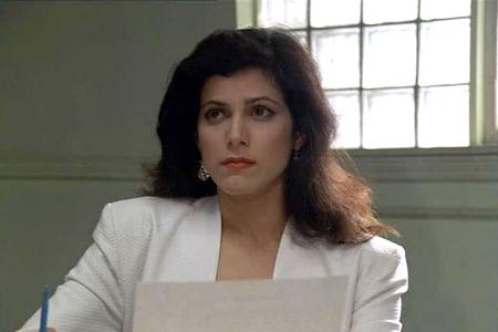 Gina Calabrese (Saundra Santiago)