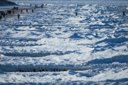 Ein Naturspektakel bescherte der Winter den Menschen an der Ostsee. (Archivbild)