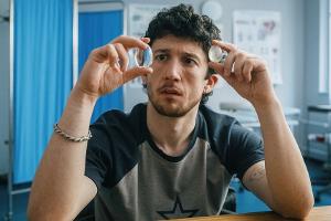 "How to sell drugs"-Star Maximilian Mundt dreht neue Comedy-Serie