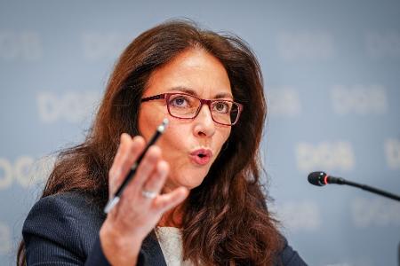 DGB-Chefin Yasmin Fahimi ruft zur Teilnahme an den Betriebsratswahlen auf. (Archivbild)