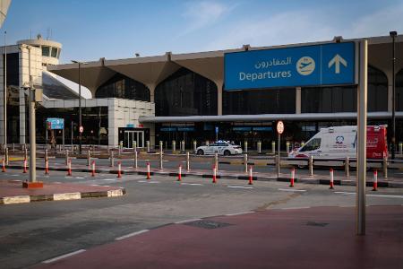 Etwa am internationalen Flughafen von Dubai gibt es derzeit keine Abflüge und Landungen.