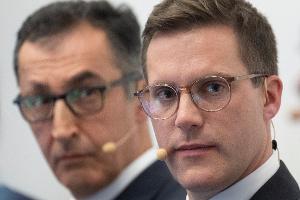 Özdemir ist Hagel in den Umfragen auf den Fersen.