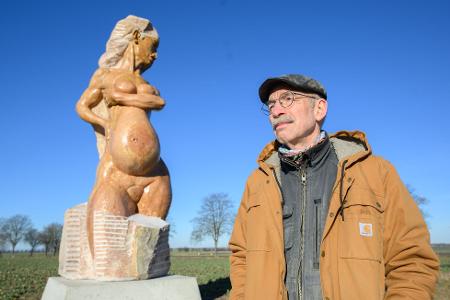 Der Künstler will die Interpretation seines Werkes anderen überlassen.