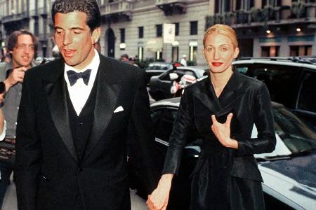 Stilikone Carolyn Bessette-Kennedy: Die Säulen ihrer Capsule Wardrobe