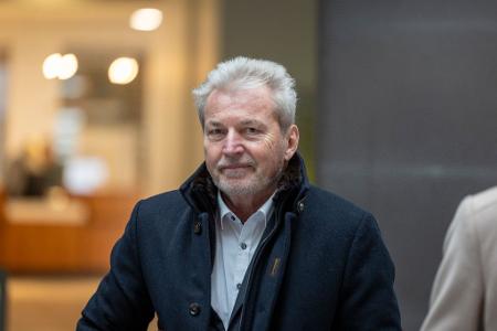 Laut Anklage soll er Kindern und Jugendlichen ohne medizinische Indikation ein Psychopharmakon verordnet haben. (Archivbild)