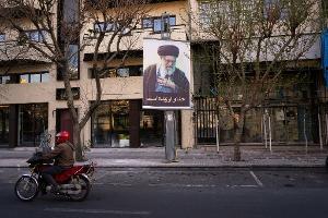 Der Tod von Ajatollah Ali Chamenei hat ein Machtvakuum ins Zentrum des Iran gerissen. (Archivbild)