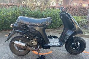 Die Polizei Gütersloh sucht Zeugen. Wer kennt diesen Motorroller?