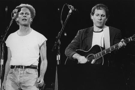 Paul Simon vs. Art Garfunkel