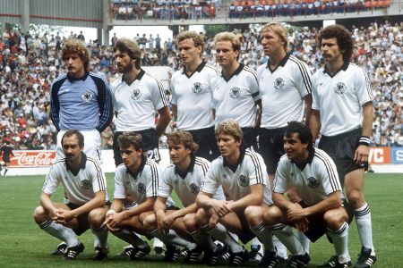WM 1982 (2. Platz) Heim (Weiß-Schwarz)