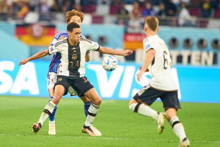 WM 2022 (Gruppenphase) Heim (Weiß-Schwarz)