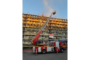 © Feuerwehr Dresden
Auch eine Drehleiter wurde in Stellung gebracht.