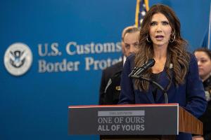 Als erste Ministerin der aktuellen Trump-Regierung muss US-Heimatschutzministerin Kristi Noem gehen. (Archivfoto)