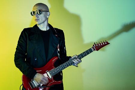 Platz 19: Joe Satriani
