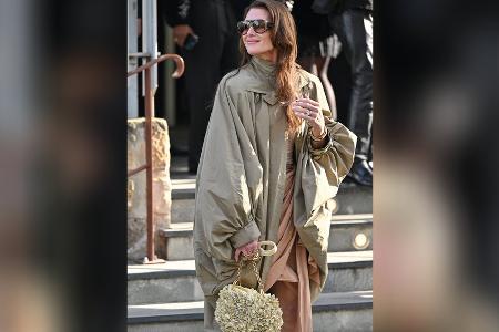 Hingucker auf der Paris Fashion Week: 14 Leute stylen Brooke Shields