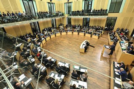 Der Bundesrat segnet Gesetze zum Schutz kritischer Infrastruktur und zur Reform des Luftsicherheitsgesetzes ab. (Archivbild)