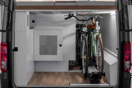 Freedo M 684, Heckgarage, Fahrräder