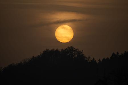 Saharastaub am Himmel über Baden-Württemberg