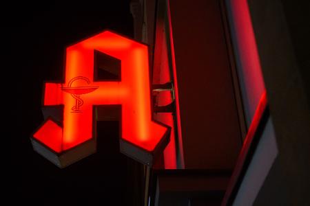 Das Pharmaunternehmen Zentiva hat eine Charge des Medikaments Ibuflam mit dem Wirkstoff Ibuprofen von Großhändlern und Apothekern zurückgerufen. (Symbolbild)