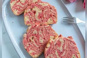 Kunstvoll gemustert: Pink-Velvet-Marmorkuchen