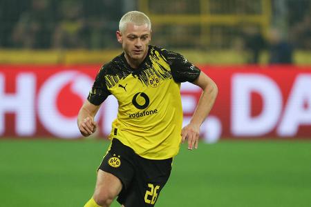 MITTELFELD: Julian Ryerson (bis 60.) - Note: 5,0 - Kehrte nach seiner Gelb-Sperre in die Mannschaft zurück, wirkte auf seiner Seite aber überhaupt nicht sattelfest. War gegen El Mala allzu oft spät dran, sodass der BVB zeitweise ernsthaft unter Druck geriet. Seine Flankenqualität erreichte ebenfalls nicht das übliche Niveau.