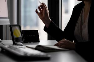 Frauen auf Chefposten im Mittelstand sind wenig verbreitet, doch es werden mehr (Archivbild)