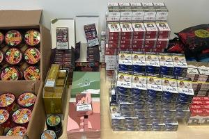 Unversteuerter Tabak, Snus und Vapes: Das hat der Zoll bei Ladenkontrollen mitgenommen