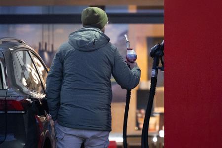 Der Anstieg der Spritpreise hat sich zuletzt verlangsamt.