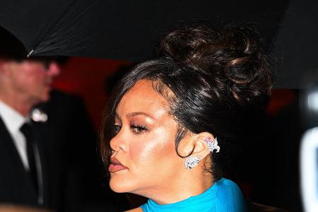 Die Sängerin sei zu Hause gewesen, es sei aber niemand verletzt worden, teilte die Polizei in Los Angeles (LAPD) mit.