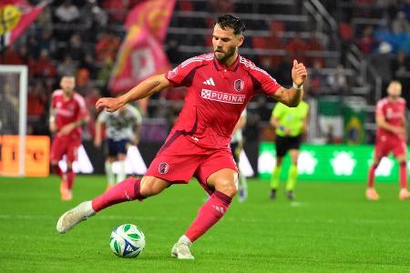 Ex-Bundesliga-Star Eduard Löwen trauert um seine Ehefrau