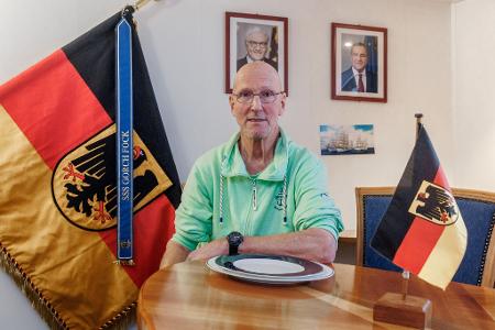 Nach knapp 39 Jahren verlässt Chef-Stewart Burkhart Kempcke die 