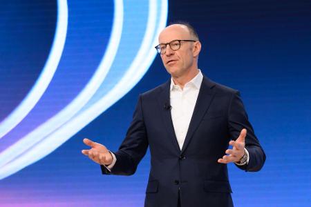 Zölle und das schwache Abschneiden von Porsche verhageln Finanzchef Arno Antlitz das Ergebnis.