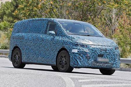 Erlkönig Mercedes VLE