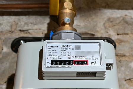 Die Gaspreise an den Weltmärkten haben zuletzt angezogen, kommen aber wegen langfristiger Verträge erst zeitverzögert bei Verbrauchern an. (Archivbild)