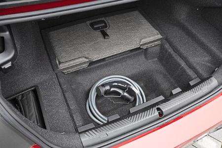 BMW i5, Kofferraum