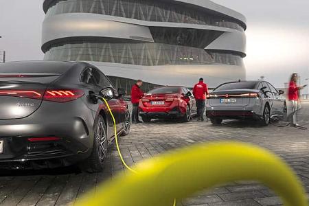 BMW i5, Mercedes EQE und VW ID.7