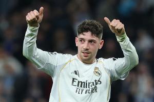 Dreierpacker Valverde im Glück: "Von diesen Nächten träumt man"