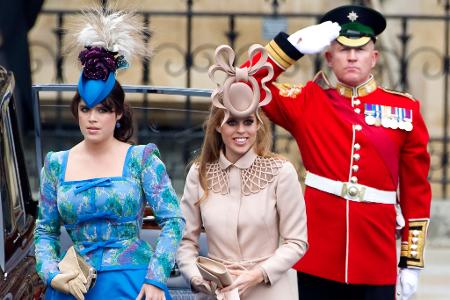 Für ihre Hutauswahl wurden die beiden Prinzessinnen damals verspottet. (Archivbild)